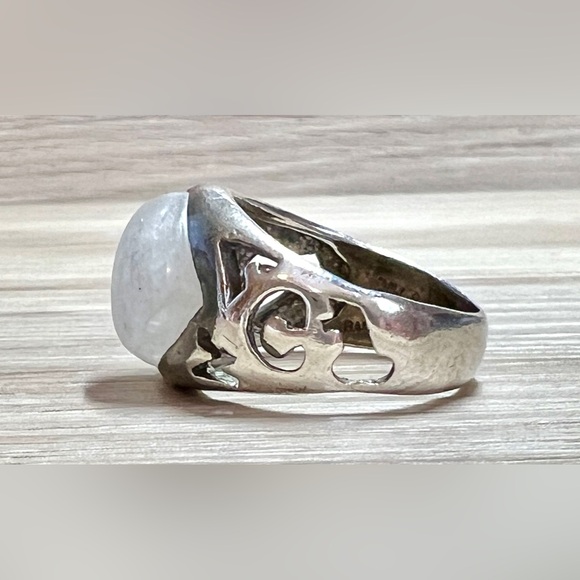 Vintage Badavici H.K. Sterling Silver Rainbow Moonstone Cabochon Ring, Size 7 - Picture 3 of 12